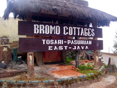 Bromo Hotel Bromo Cottages entree