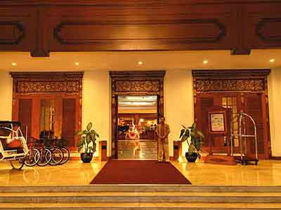 Hotel Java Jogyakarta Jogya Plazza Hall d accueil
