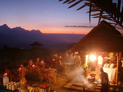 Hotel Bali Munduk Puri Lumbung restaurant Soir