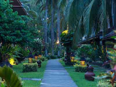 Hotel Java Banyuwangi Ketapang Indah Jardins nuit