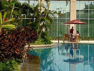 Jakarta Hotel Santika Premiere Slipi piscine