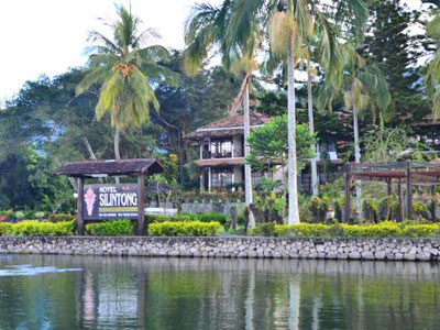 Hotel Sumatra Samosir Island Silintong Riviere